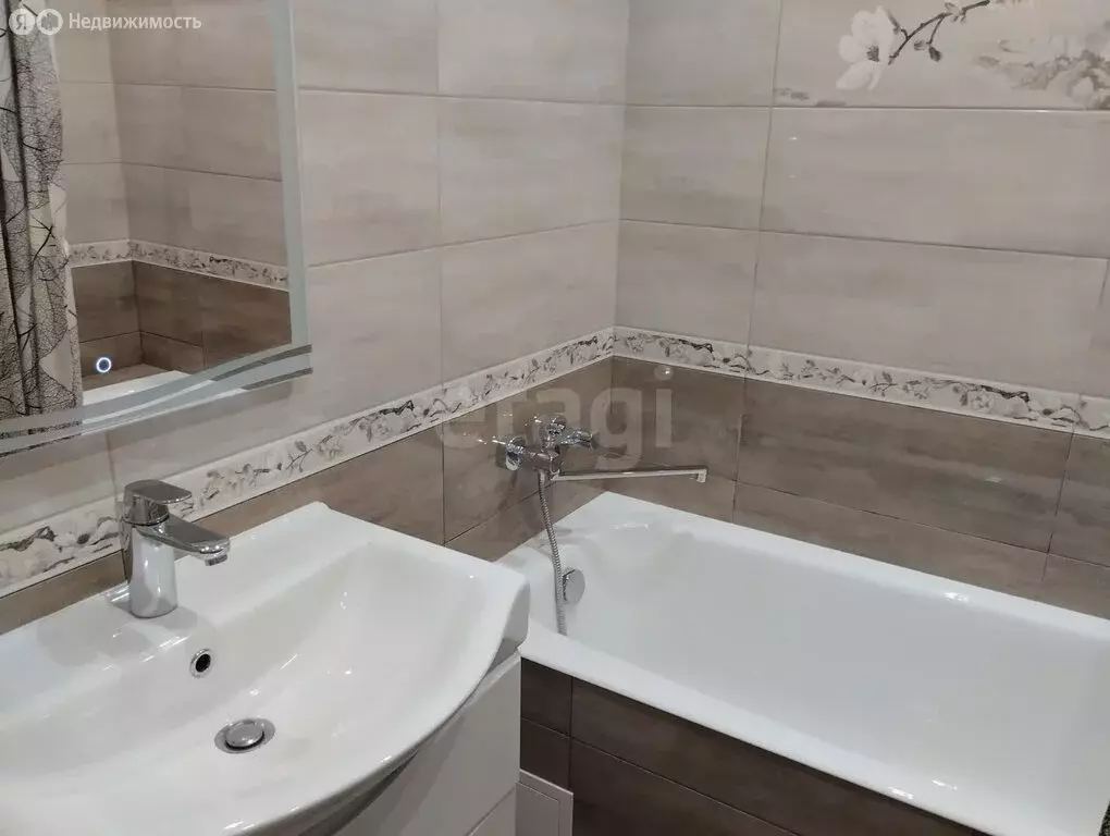 2-комнатная квартира: Томск, улица Дизайнеров, 5 (60.1 м) - Фото 2