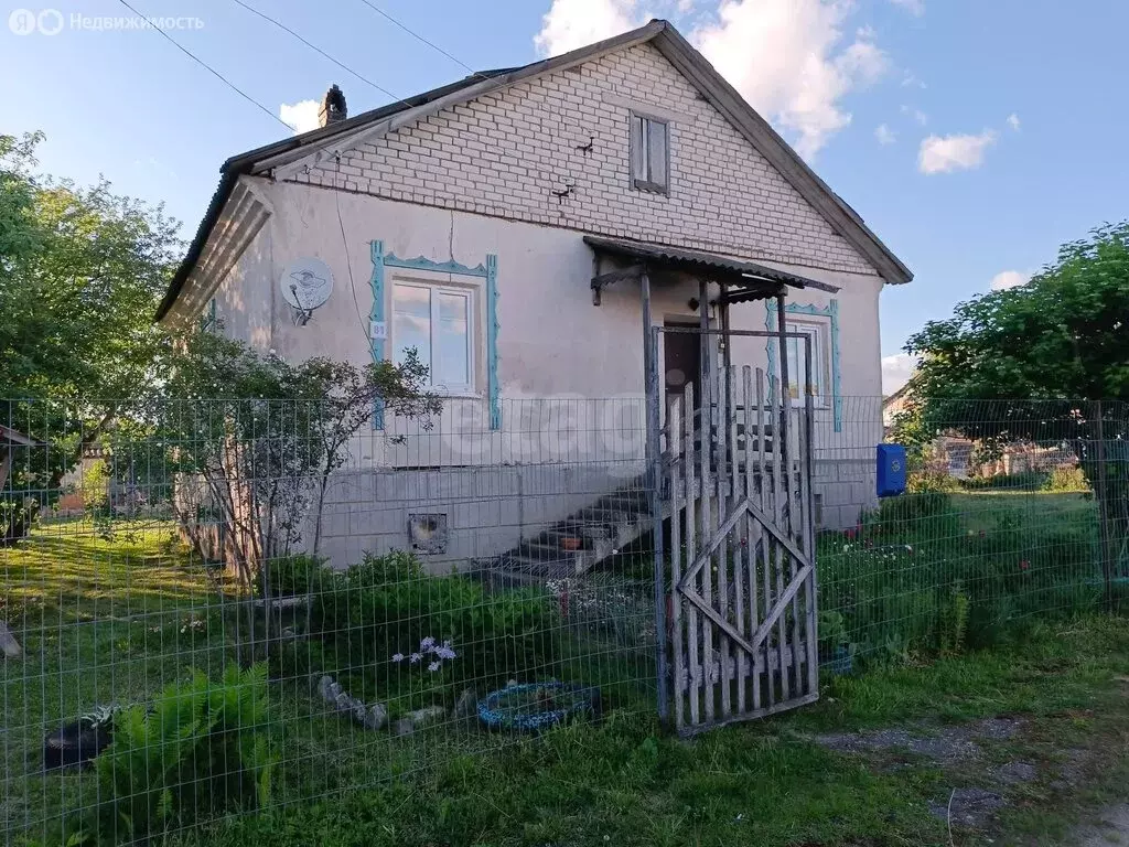Дом в Псковская область, Островский муниципальный округ, деревня ... - Фото 1