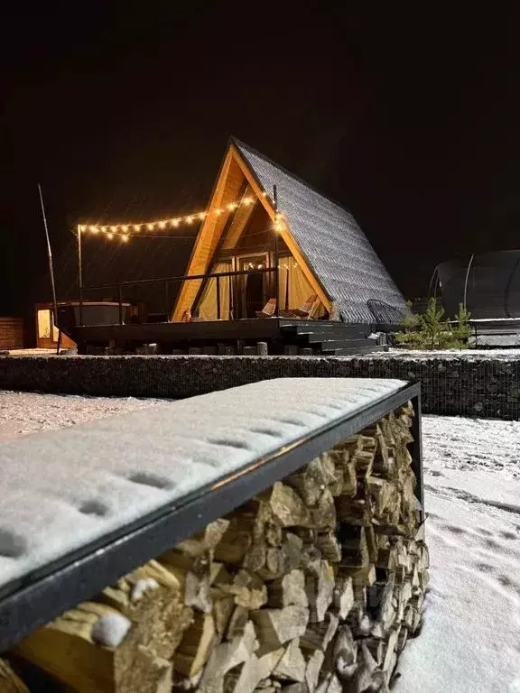 Дом в Красноярский край, Сосновоборский муниципальный округ, пос. ... - Фото 1