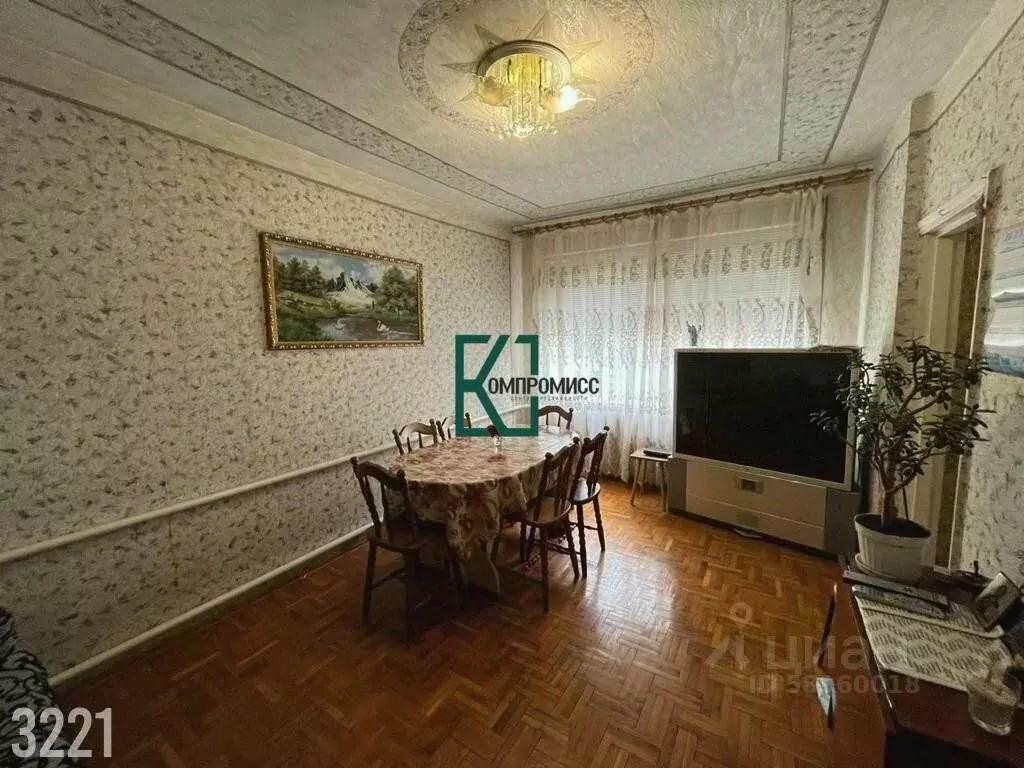 Дом в Краснодарский край, Калининская ст-ца ул. Скляра (158 м) - Фото 1