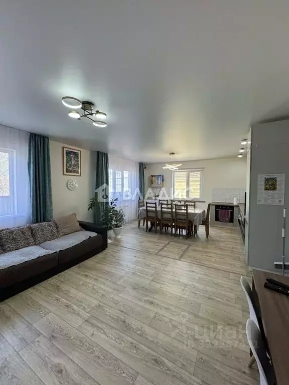 Дом в Бурятия, Тарбагатайский район, Саянтуйское с/пос, с. Нижний ... - Фото 1