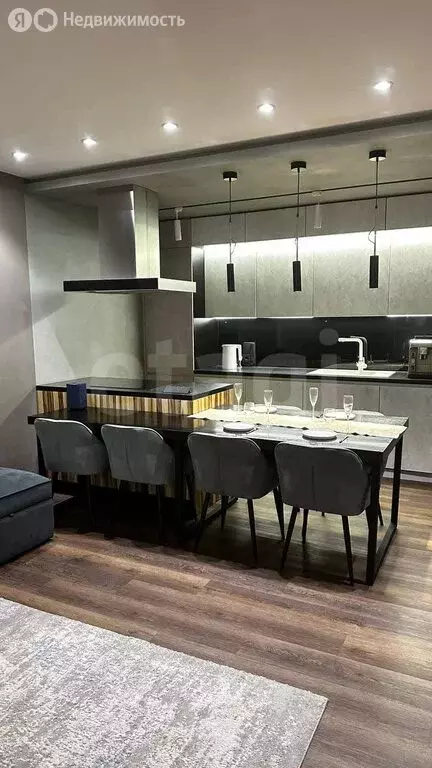 2-комнатная квартира: Тюмень, улица Раушана Абдуллина, 5 (88 м) - Фото 2