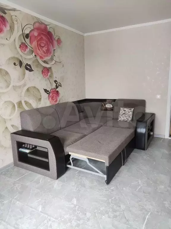 10 и более-к. квартира, 37 м, 8/16 эт. - Фото 1