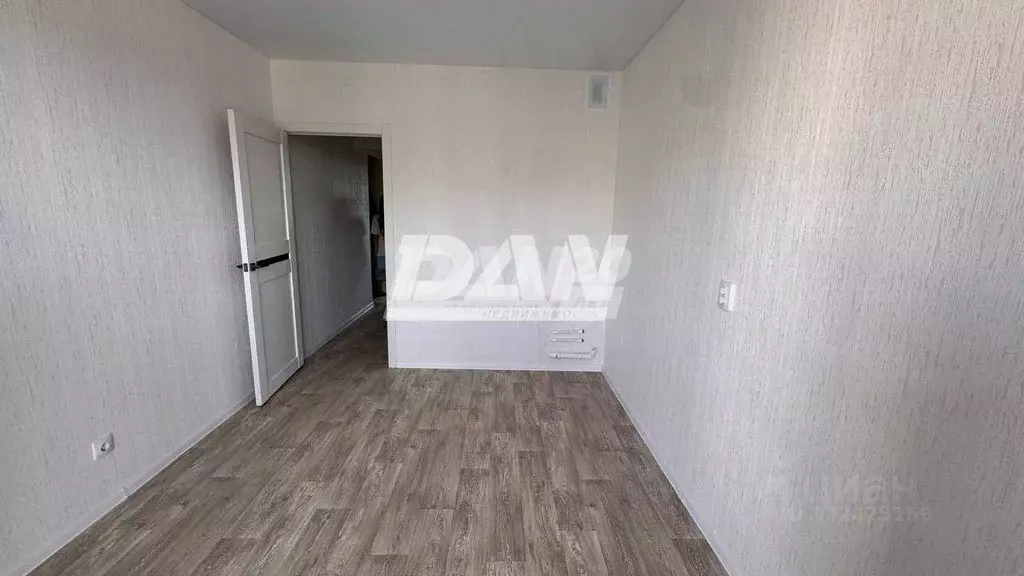 3-к кв. Челябинская область, Челябинск ул. Дмитрия Неаполитанова, 44 ... - Фото 0