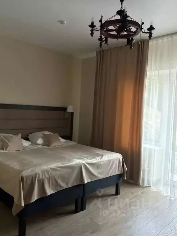 Комната Кабардино-Балкария, Эльбрусский район, с. Терскол ул. Азау, 4 - Фото 1