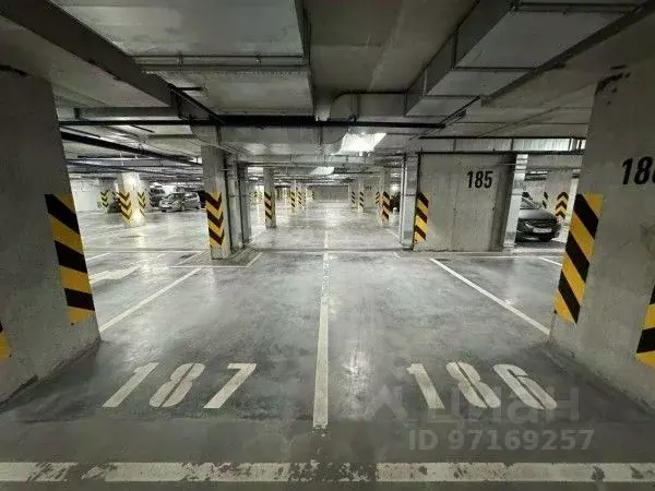 Гараж в Свердловская область, Екатеринбург ул. Азина, 31 (14 м) - Фото 0