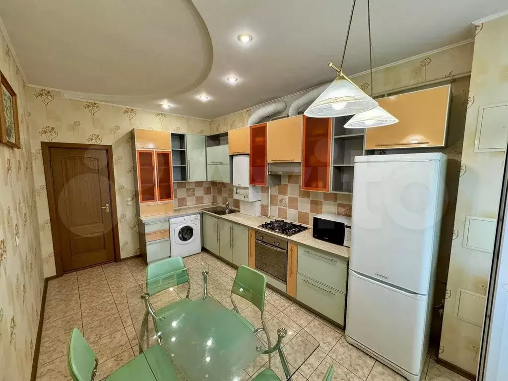 3-к. квартира, 85 м, 4/6 эт. - Фото 0