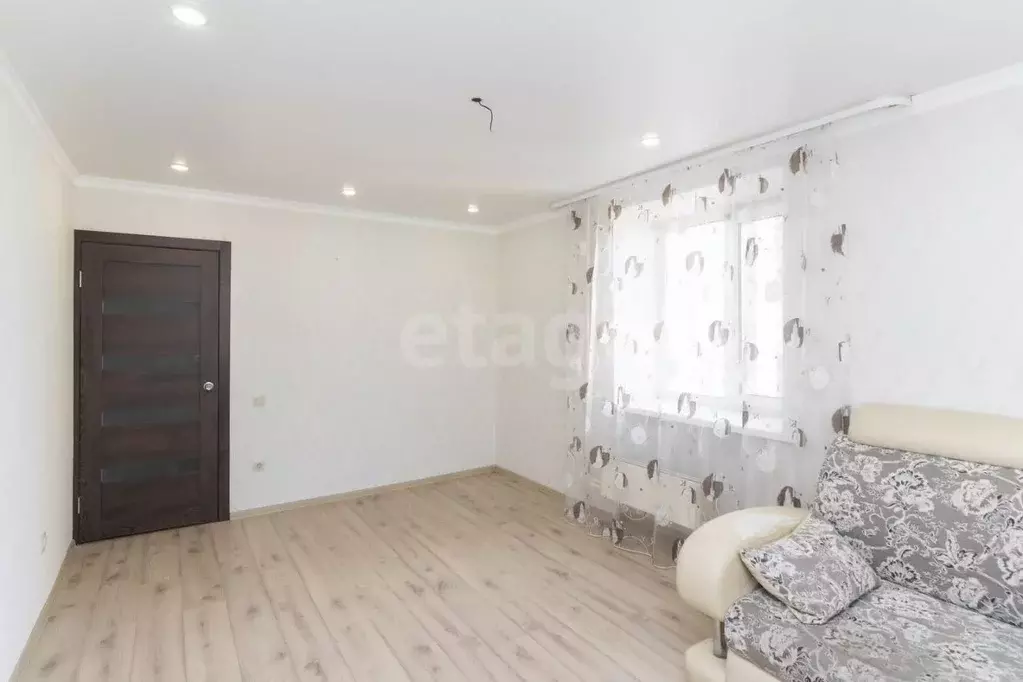 3-к кв. Тюменская область, Тюмень ул. Мельникайте, 133 (69.0 м) - Фото 1