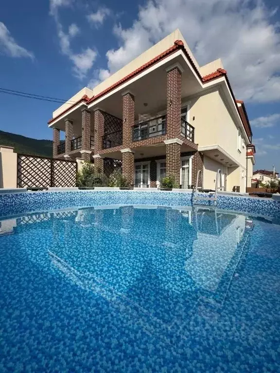 Дом в Краснодарский край, Геленджик ул. Иванова (300 м) - Фото 2