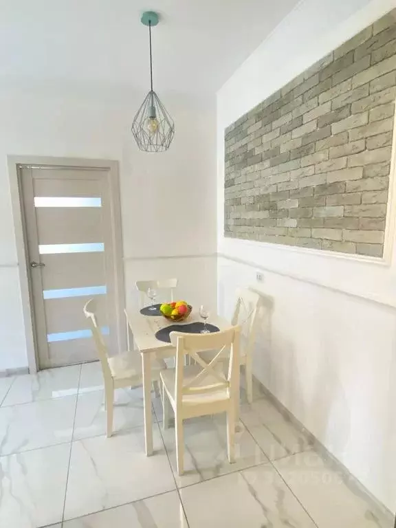 1-к кв. Сахалинская область, Южно-Сахалинск Больничная ул., 2к1 (38.0 ... - Фото 2