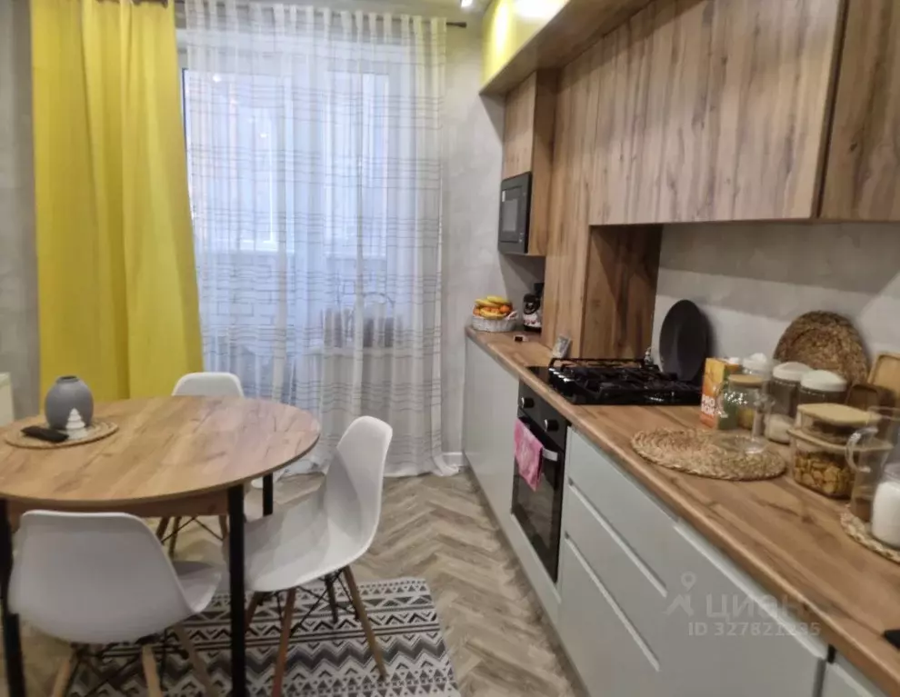 3-к кв. Волгоградская область, Волгоград ул. 70-летия Победы, 20 (61.3 ... - Фото 1