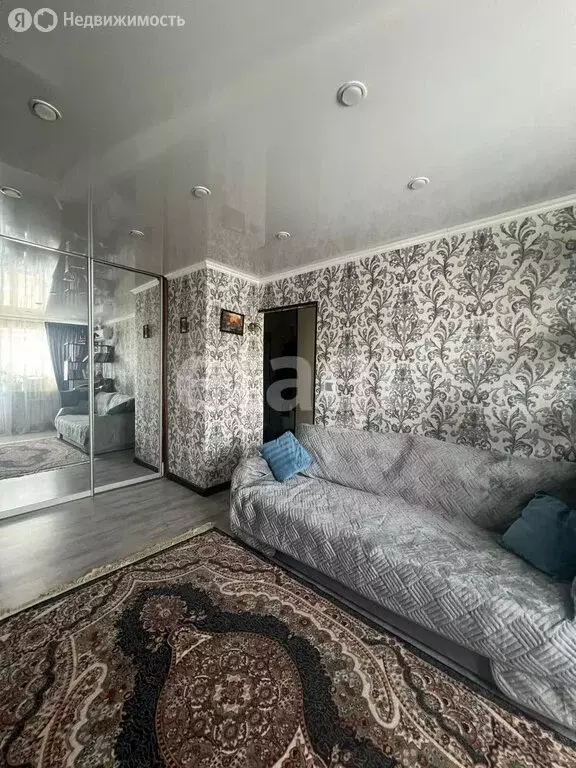 3-комнатная квартира: Саратов, проспект Энтузиастов, 54 (48.2 м) - Фото 1