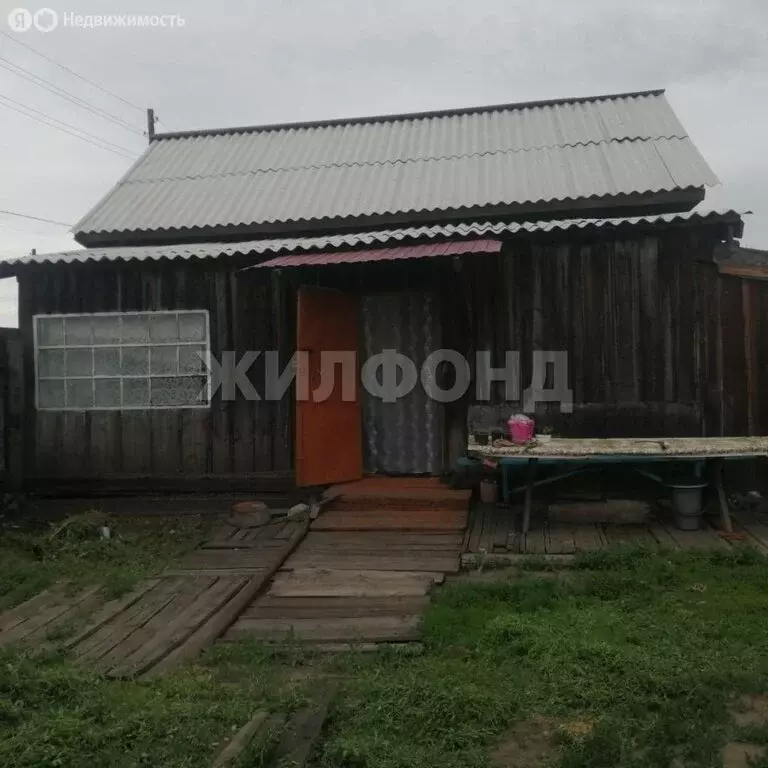 Дом в Республика Тыва, Каа-Хемский кожуун, село Бурен-Хем, Зелёная ... - Фото 1