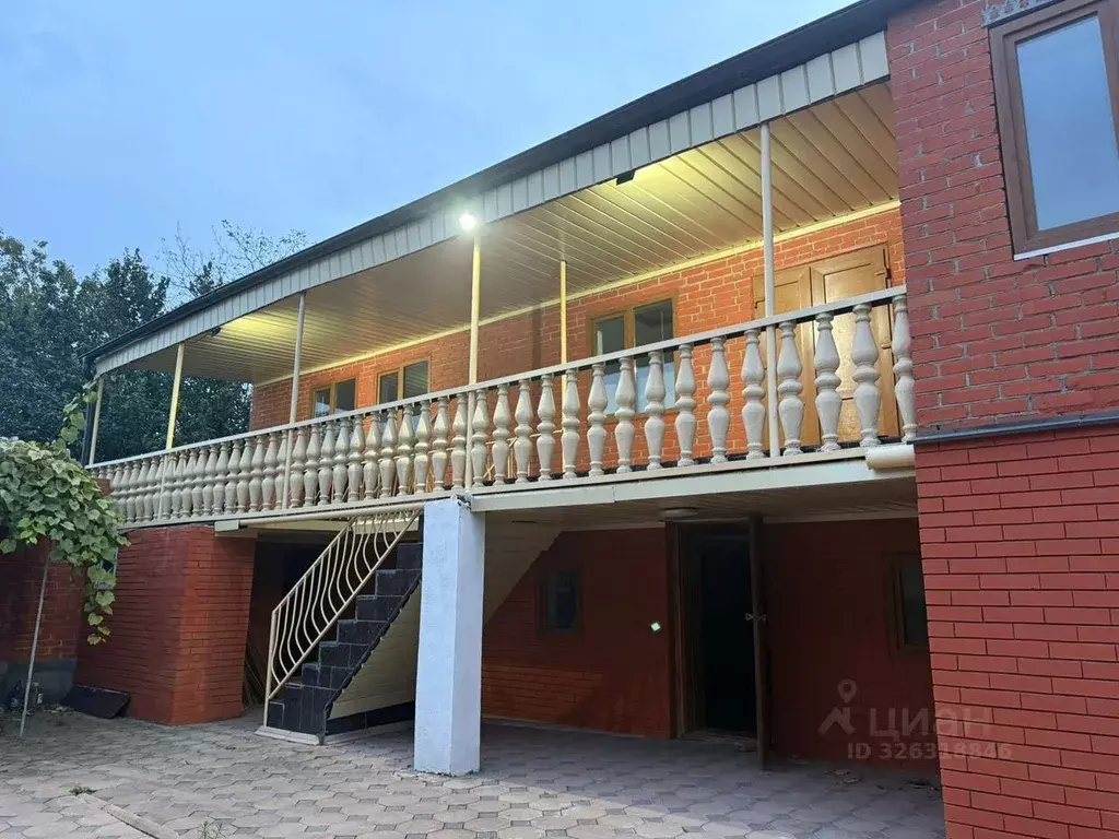 Дом в Ингушетия, Карабулак пер. Курганный, 16 (150 м) - Фото 1