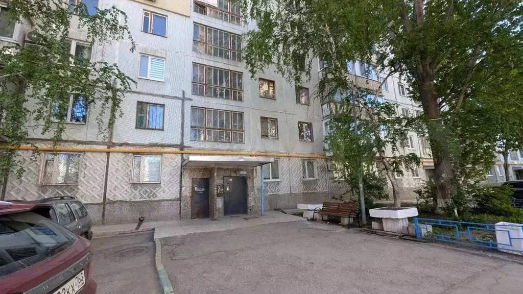 2-к. квартира, 43 м, 1/9 эт. - Фото 1