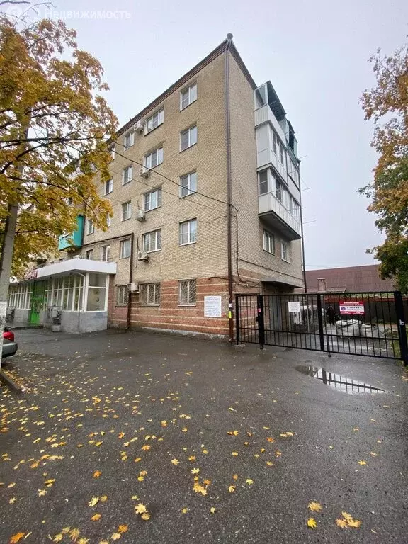 3-комнатная квартира: Таганрог, улица Лизы Чайкиной, 64-4 (50 м) - Фото 1