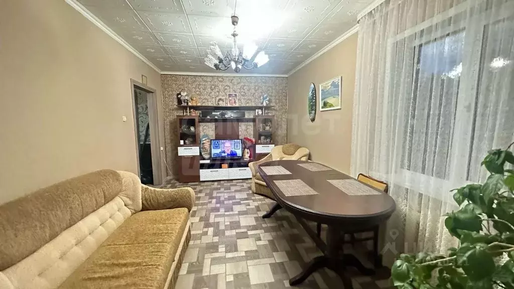 Дом в Оренбургская область, Тюльганский район, с. Владимировка ... - Фото 1