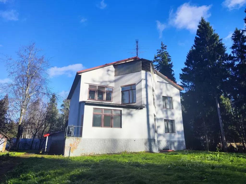 Дом в Московская область, Одинцовский городской округ, с. Жаворонки, ... - Фото 1