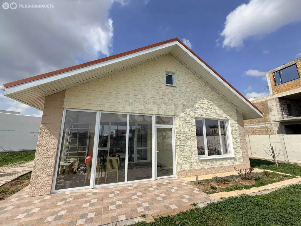 Дом в Сакский район, Уютненское сельское поселение, Гурзуфская улица ... - Фото 1