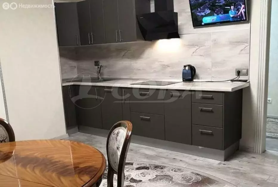 2-комнатная квартира: Тюмень, улица Федюнинского, 64 (64.3 м) - Фото 2