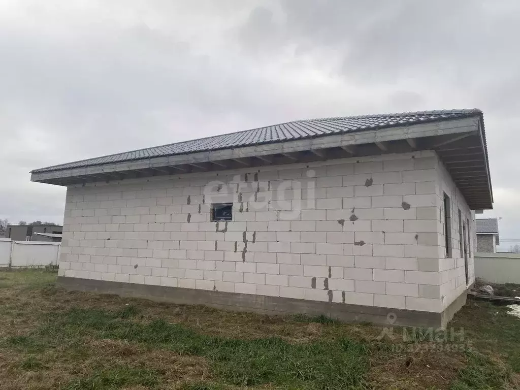 Дом в Калужская область, Малоярославецкий муниципальный округ, ... - Фото 1