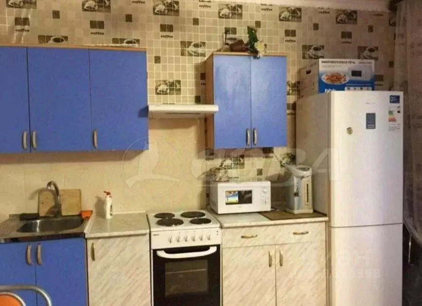 Студия Тюменская область, Тобольск 15-й мкр, 18 (30.0 м) - Фото 1