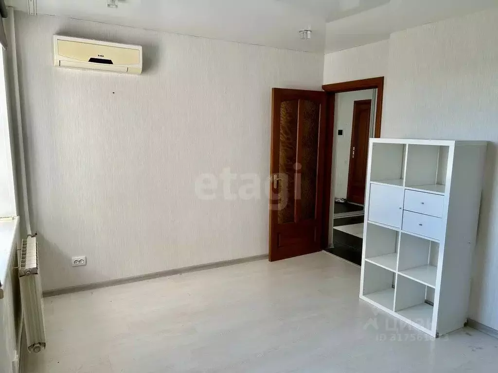 2-к кв. Удмуртия, Ижевск ул. Кирова, 104 (55.0 м) - Фото 0