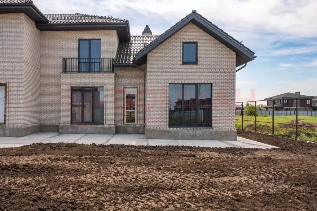 Дом в Ростовская область, Аксай ул. Вартереса Самургашева, 12 (450 м) - Фото 1