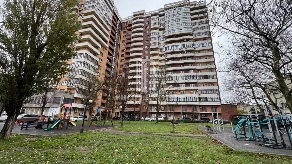 2-к кв. Дагестан, Махачкала ул. Ирчи Казака (103.0 м) - Фото 1