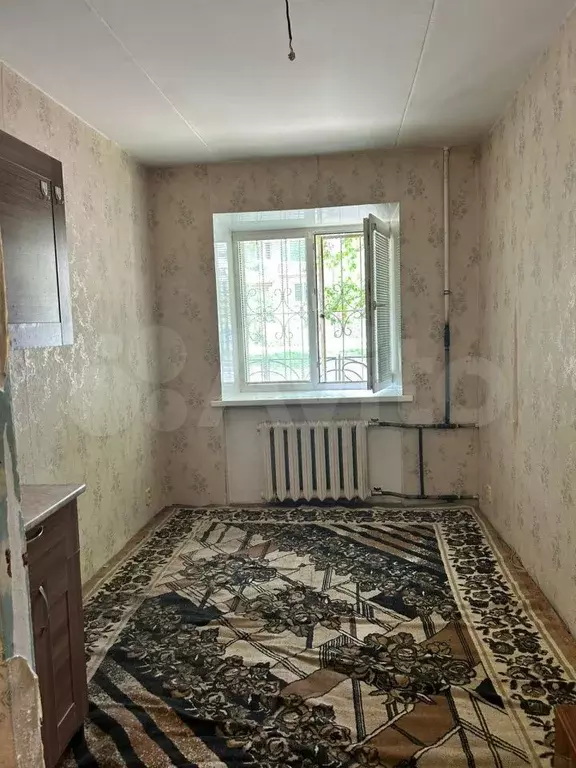 Комната 9,2 м в 5-к., 1/4 эт. - Фото 1