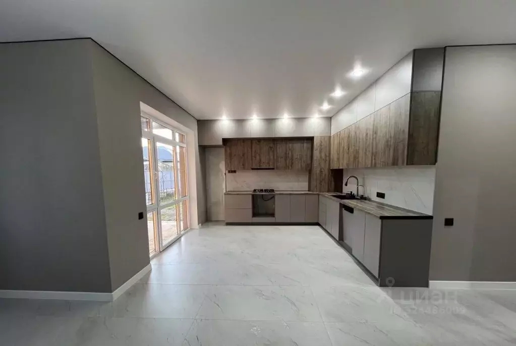 Дом в Ставропольский край, Михайловск Шпаковский район, ул. Андрея ... - Фото 1