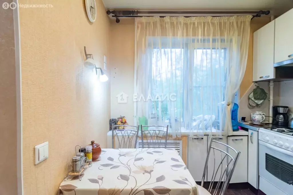 3-комнатная квартира: Петрозаводск, Октябрьский проспект, 8Б (59.2 м) - Фото 1