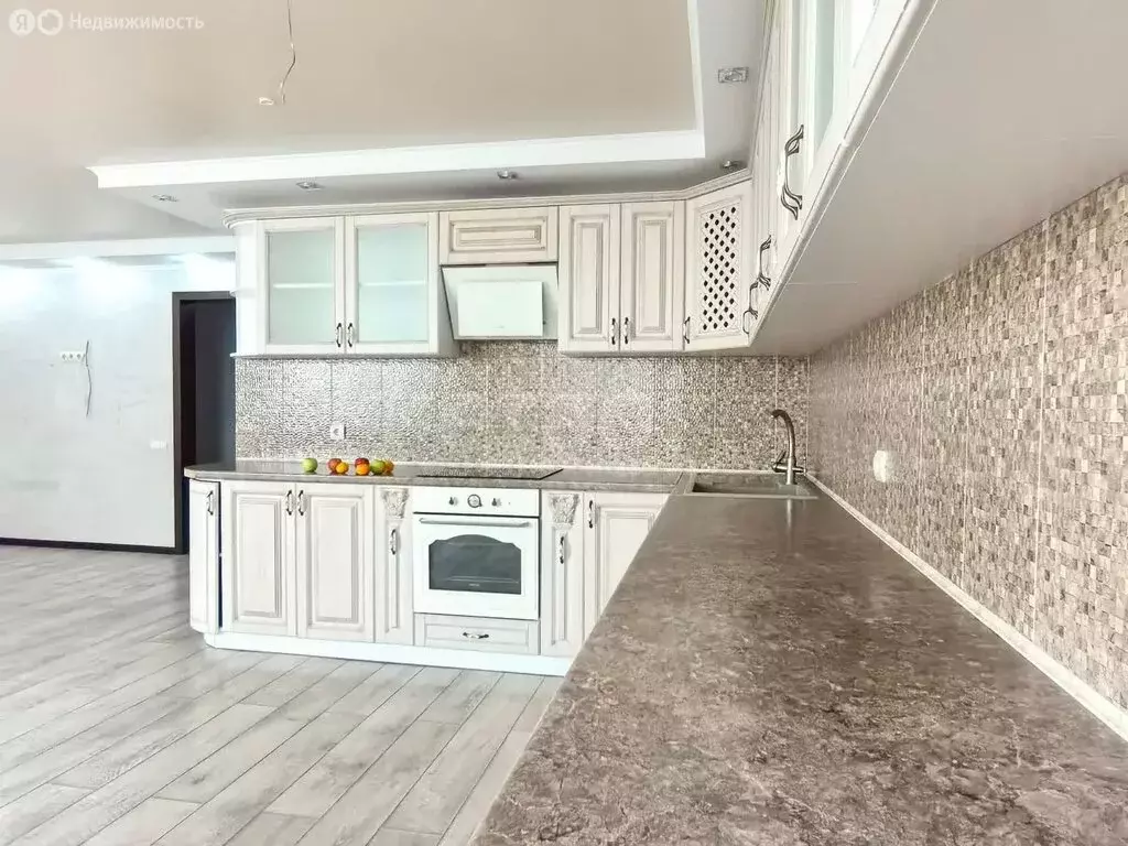 3-комнатная квартира: Саратов, улица имени С.Ф. Тархова, 29Б (94.56 м) - Фото 2