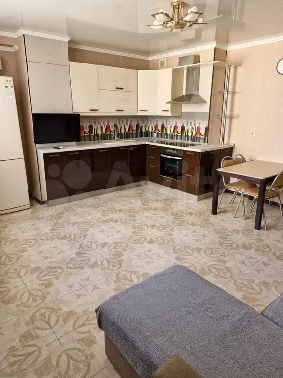 1-к. квартира, 67 м, 8/13 эт. - Фото 0
