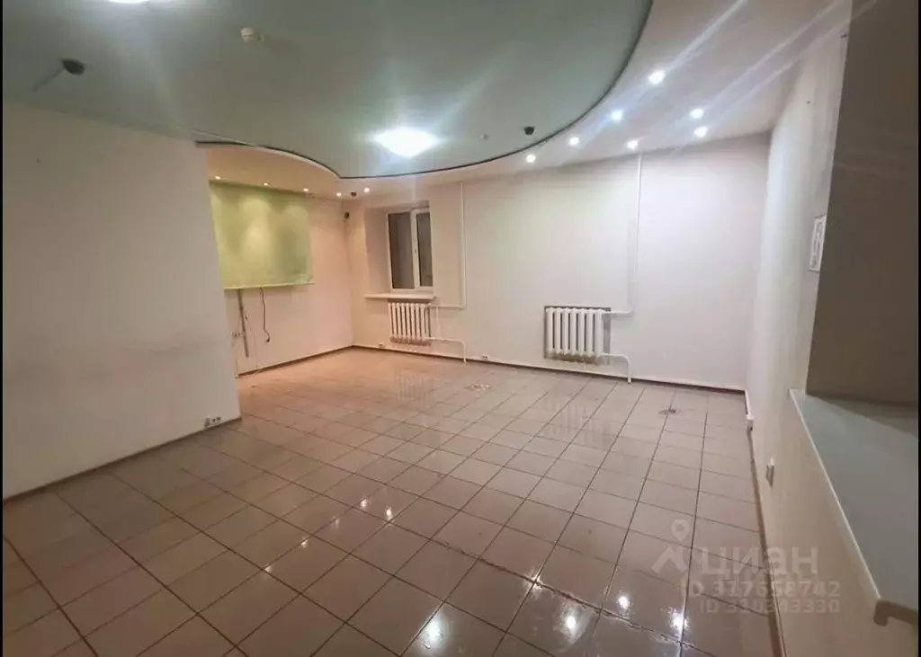 Помещение свободного назначения в Красноярский край, Назарово ул. ... - Фото 1