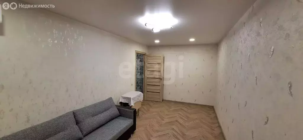 1-комнатная квартира: Ирбит, Стахановская улица, 2 (29.7 м) - Фото 2