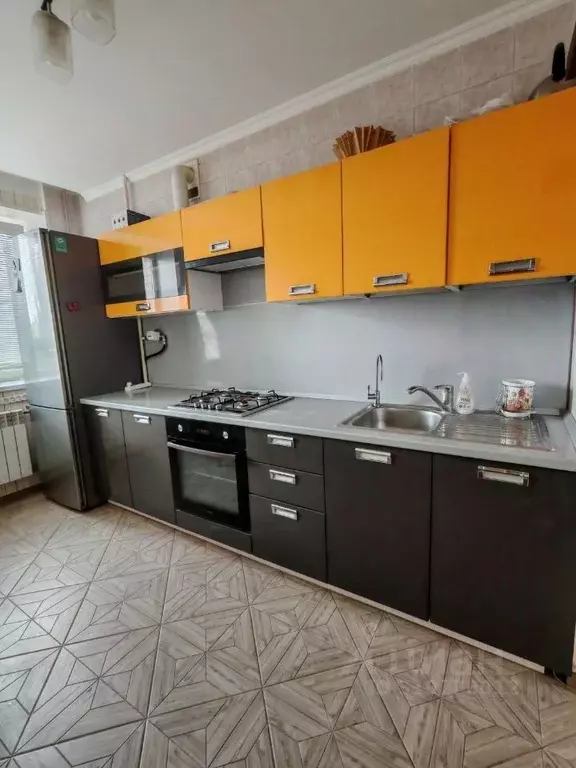 2-к кв. Белгородская область, Белгород ул. 5 Августа, 30а (64.0 м) - Фото 0