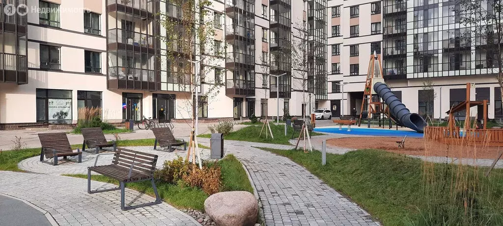 Квартира-студия: Санкт-Петербург, проспект Авиаконструкторов, 63 (28 ... - Фото 1