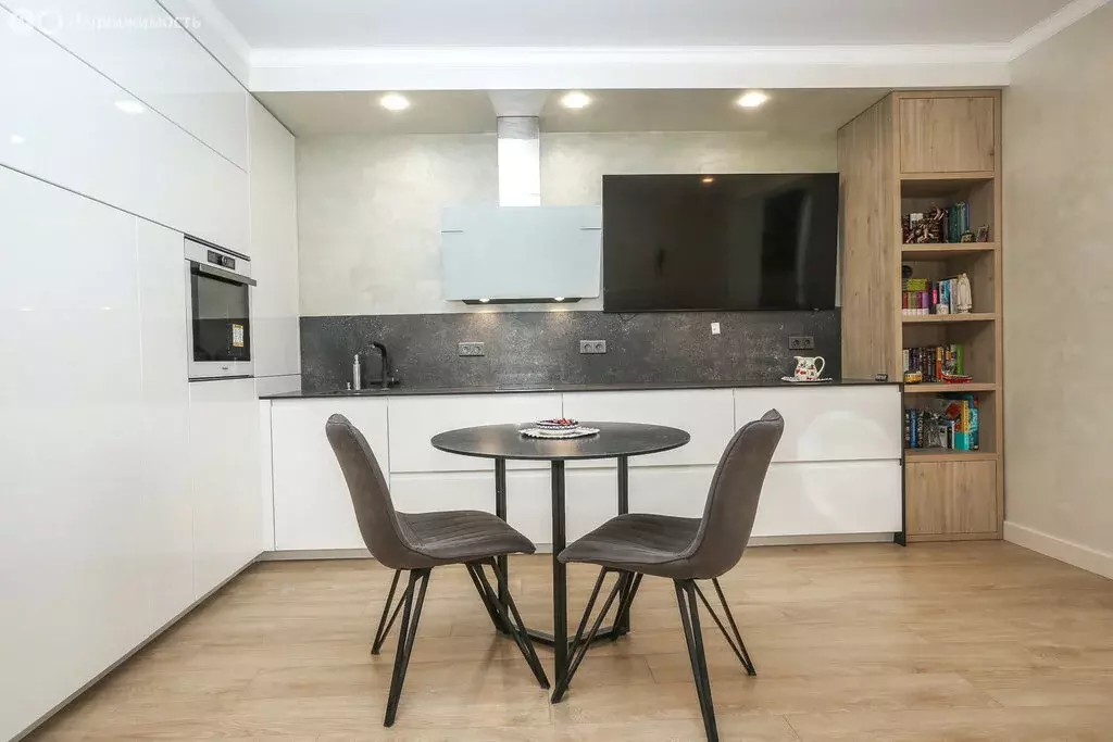 Квартира-студия: Калининград, Пехотная улица, 10 (34.2 м) - Фото 2