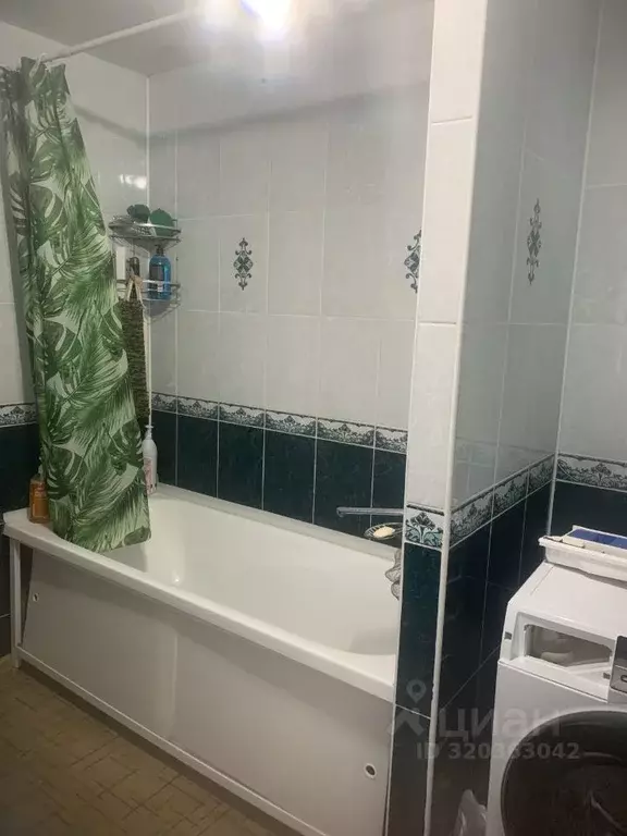 Дом в Оренбургская область, Орск пос. Железнодорожный, ул. Степная (62 ... - Фото 1