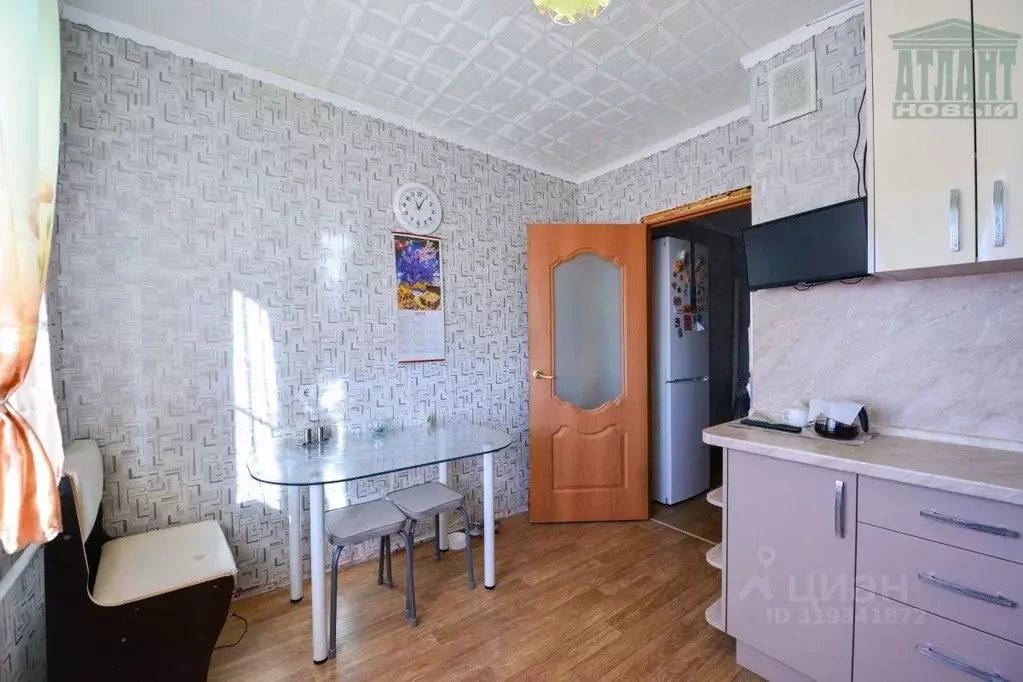 2-к кв. Хабаровский край, Хабаровск Трехгорная ул., 72 (50.0 м) - Фото 0