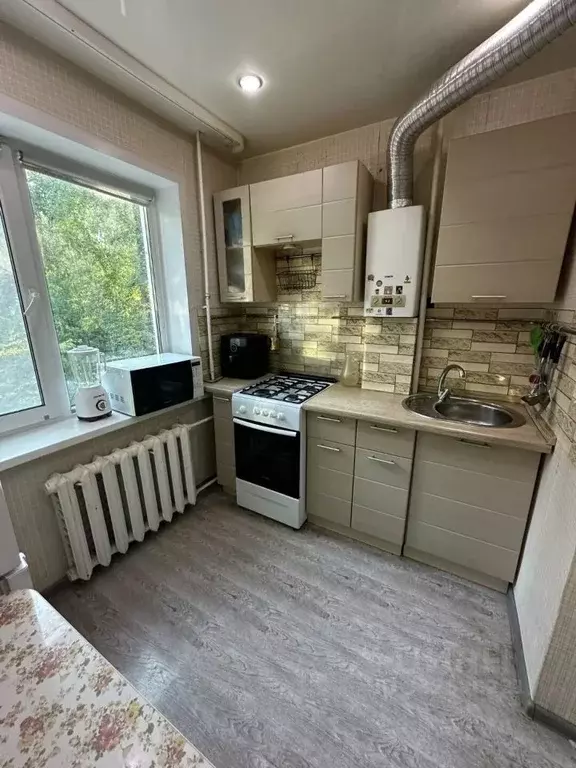 2-к кв. Коми, Сыктывкар Октябрьский просп., 76 (44.0 м) - Фото 0