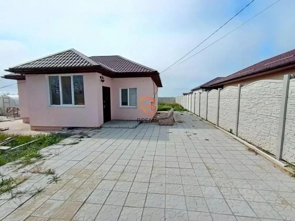 Дом в Крым, Бахчисарайский район, с. Угловое ул. Аграрная (71 м) - Фото 0