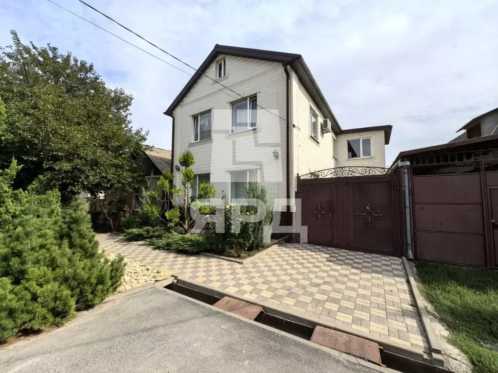 Дом в Ростовская область, Таганрог 20-й пер. (170 м) - Фото 1