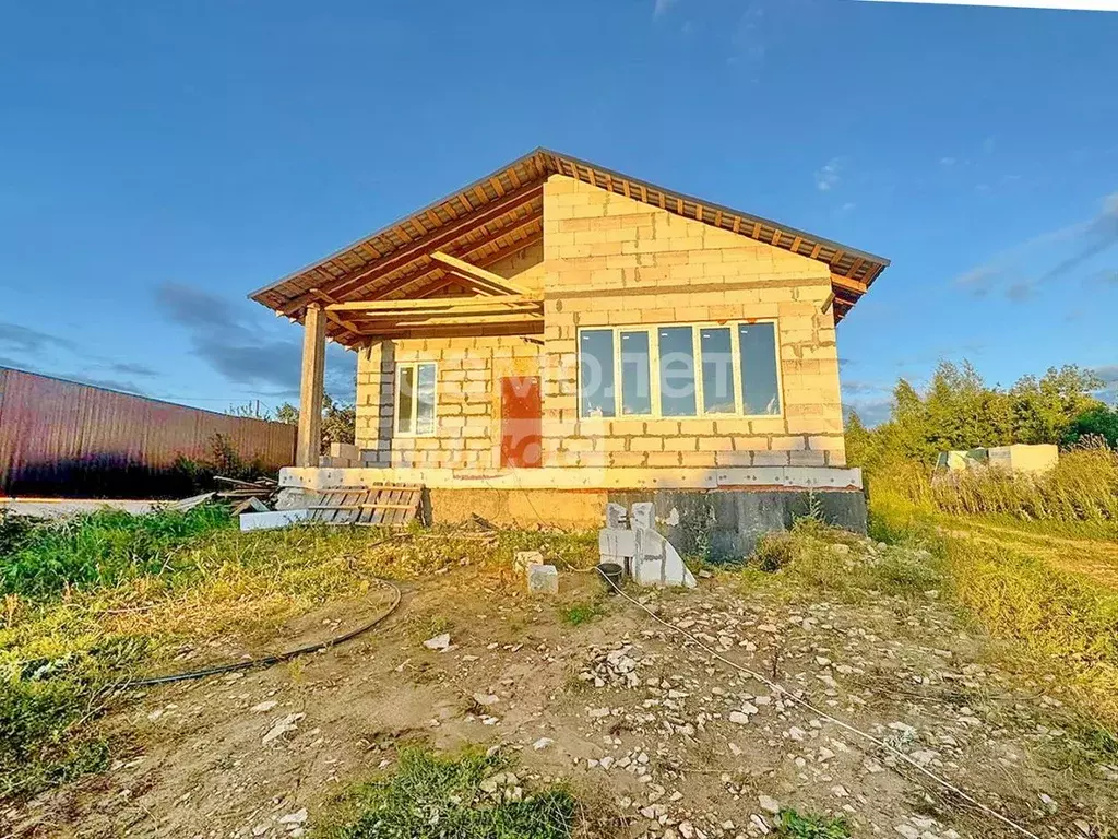 Дом в Калужская область, Калуга городской округ, д. Желыбино ул. ... - Фото 0