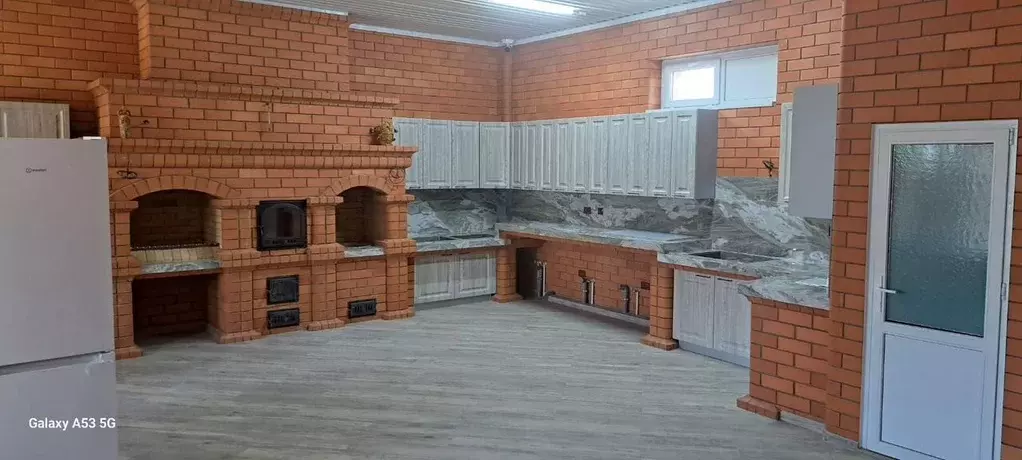 2-к кв. Краснодарский край, Белореченск Красная ул., 23 (45.0 м) - Фото 1