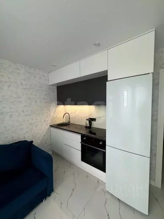 1-к кв. Тюменская область, Тюмень ул. Валентины Трофимовой, 13 (41.0 ... - Фото 1