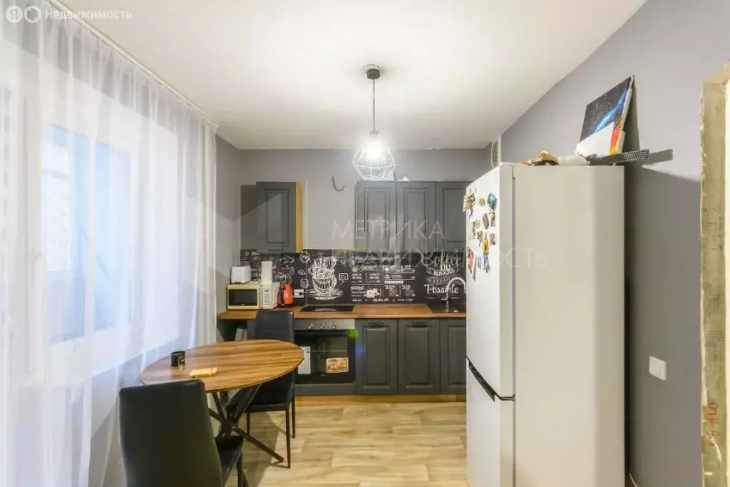 1-комнатная квартира: Тюмень, улица Федюнинского, 54 (42 м) - Фото 1