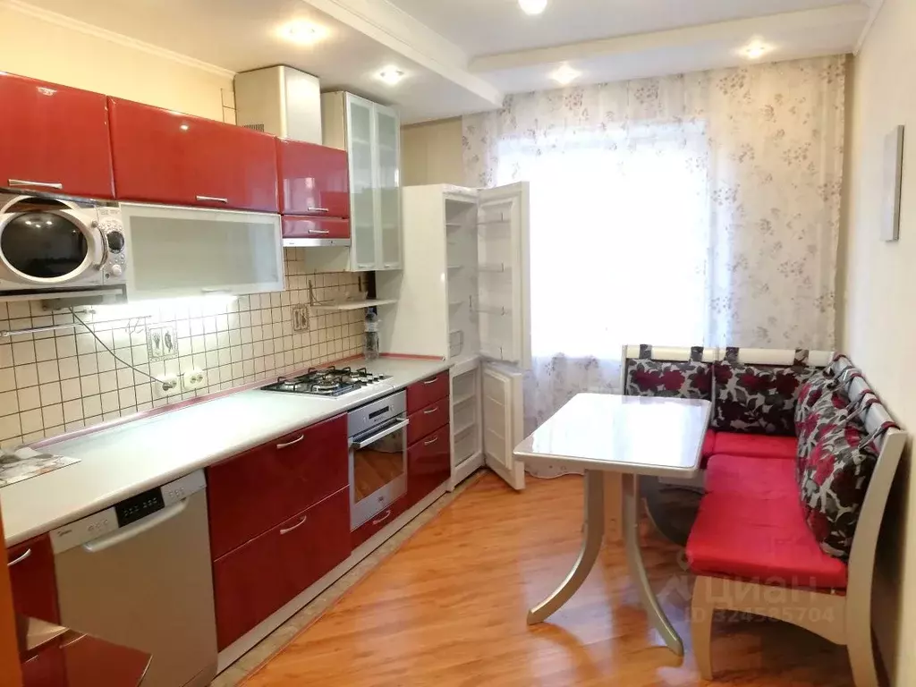 2-к кв. Омская область, Омск ул. Крупской, 6 (59.0 м) - Фото 1