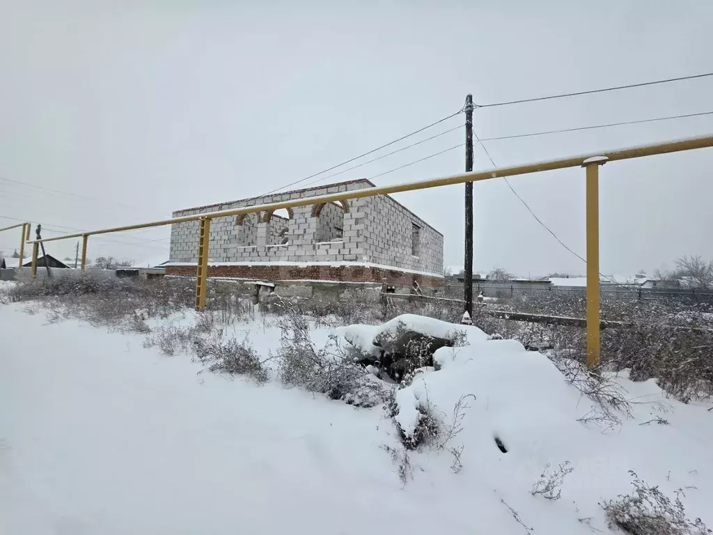 Дом в Челябинская область, Троицк Крестьянская ул., 20 (200 м) - Фото 1